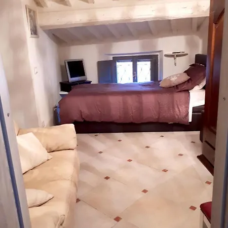 Вилла Via Degli Scudi