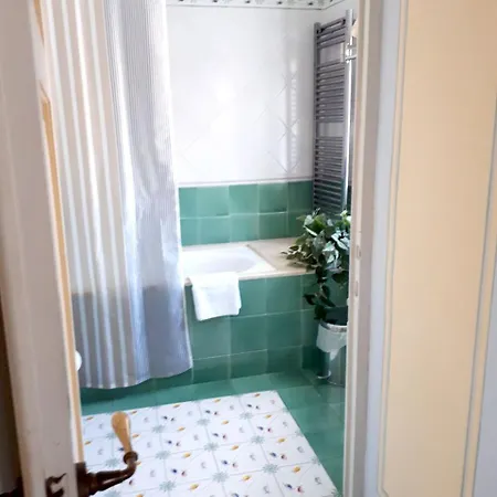 Via Degli Scudi *